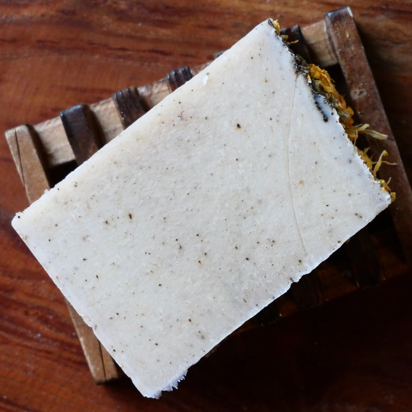 CAKE FACE SOAPING – Gardener Rosemary Peppermint Spearmint Cold Process Soap