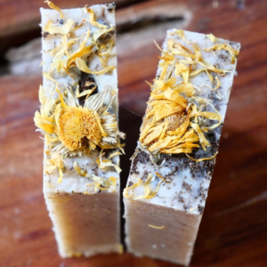 CAKE FACE SOAPING – Gardener Rosemary Peppermint Spearmint Cold Process Soap